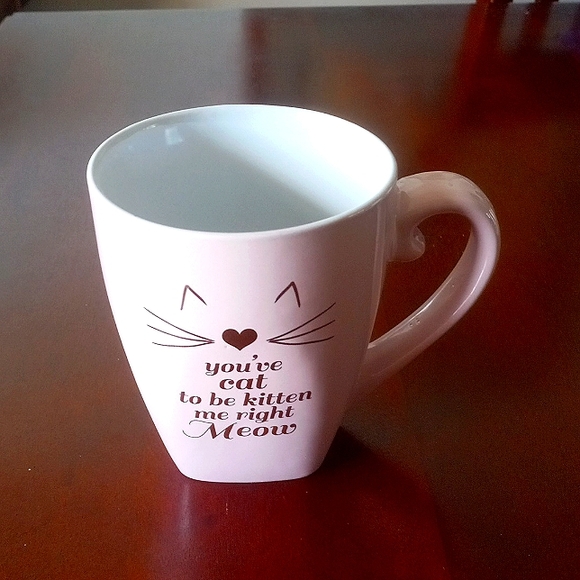 10 Strawberry Street & Rae Dunn - Picture 1 of 7